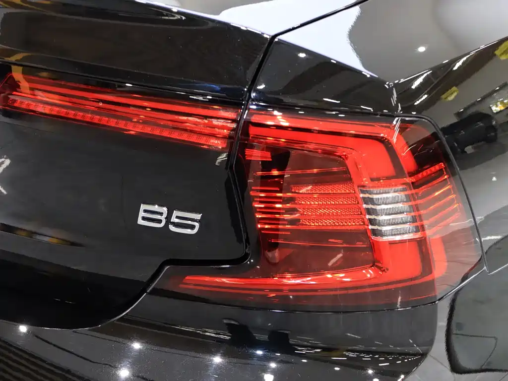 Volvo Volvo S90 2024 B5 Momentum Luxury Edition 2024 - thumbnail 17