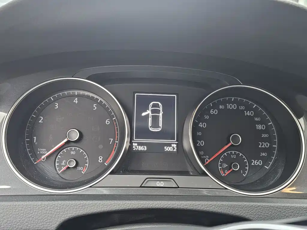 Volkswagen Golf 2018 1.6L Automatic Comfort Edition 2018 - thumbnail 6