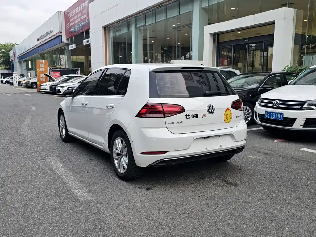Volkswagen Golf 2018 1.6L Automatic Comfort Edition 2018 - thumbnail 12
