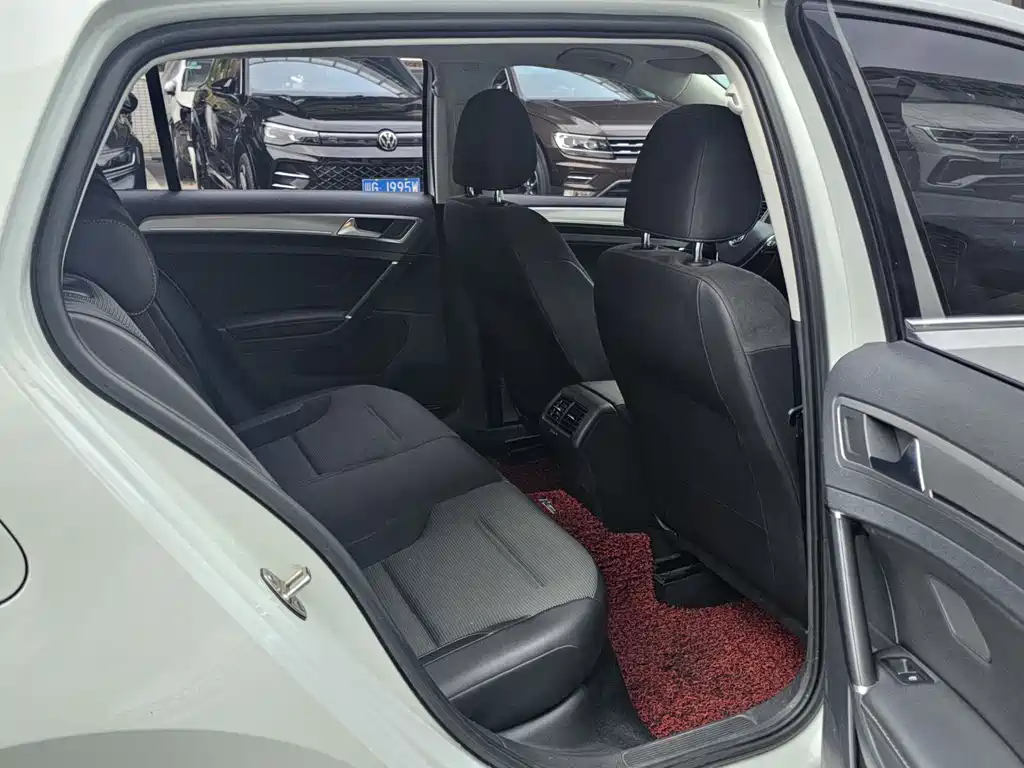 Volkswagen Golf 2018 1.6L Automatic Comfort Edition 2018 - thumbnail 17
