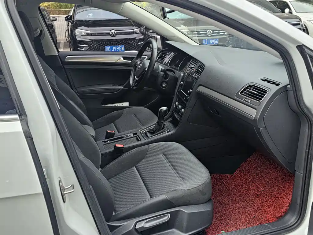 Volkswagen Golf 2018 1.6L Automatic Comfort Edition 2018 - thumbnail 19