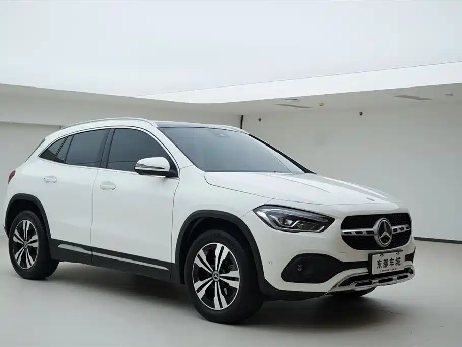 Mercedes-Benz Mercedes-Benz GLA 2022 Facelift GLA 200 2022 - thumbnail 4