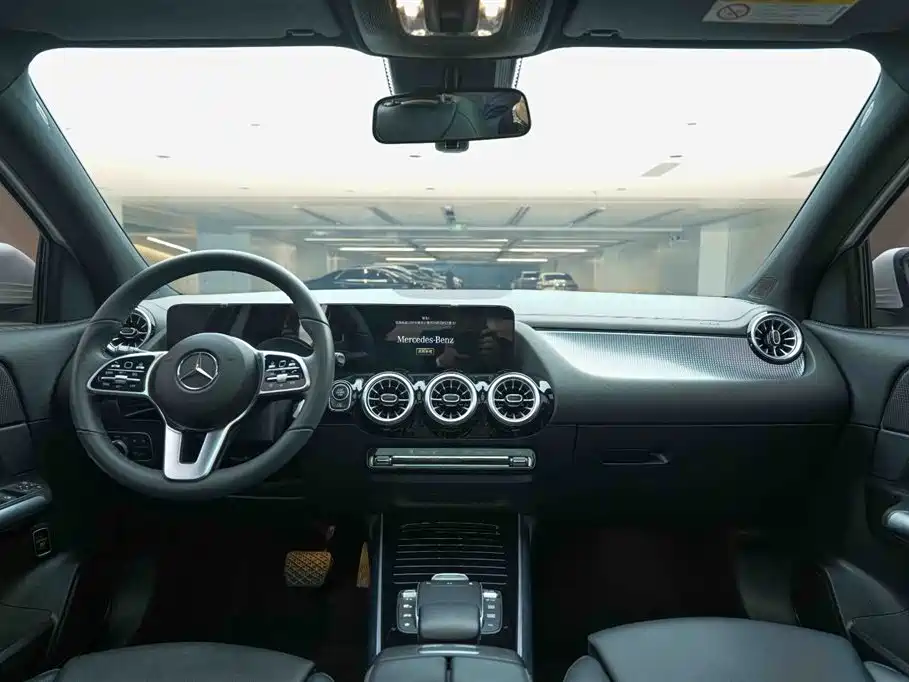 Mercedes-Benz Mercedes-Benz GLA 2022 Facelift GLA 200 2022 - thumbnail 22