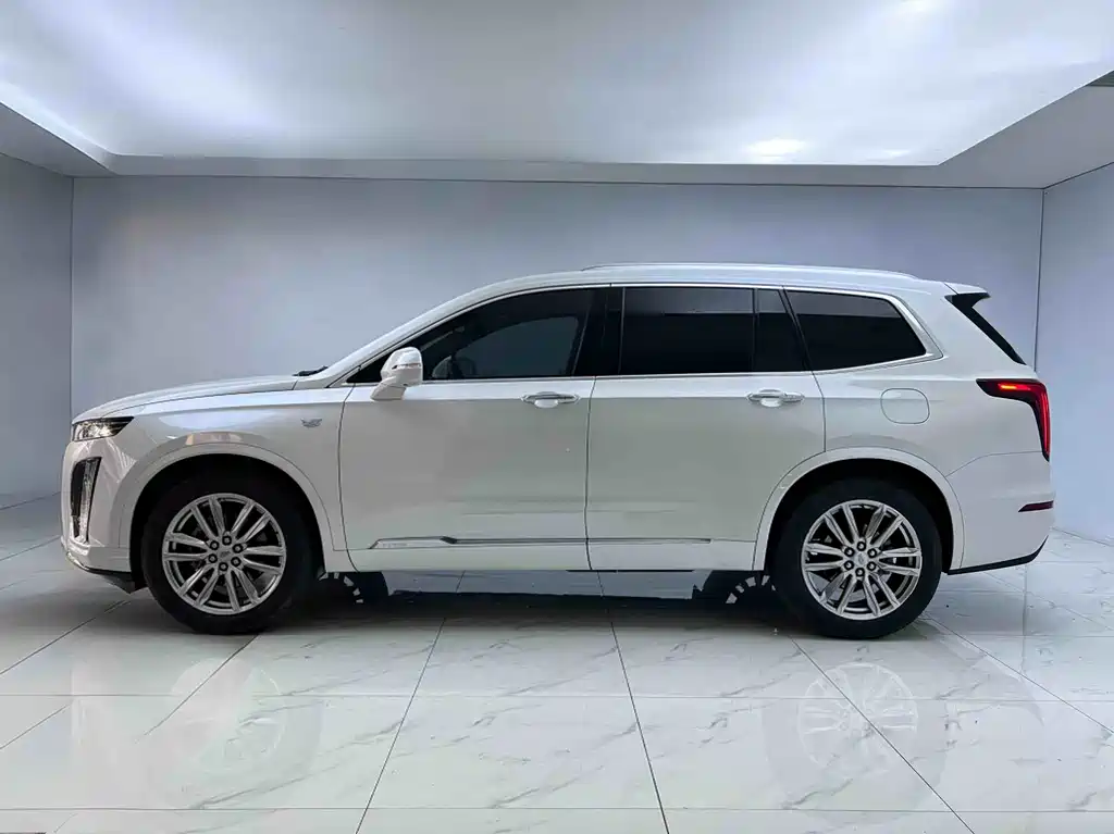 Cadillac Cadillac XT6 2022 2.0T 6-seater FWD Luxury Edition 2022 - thumbnail 4