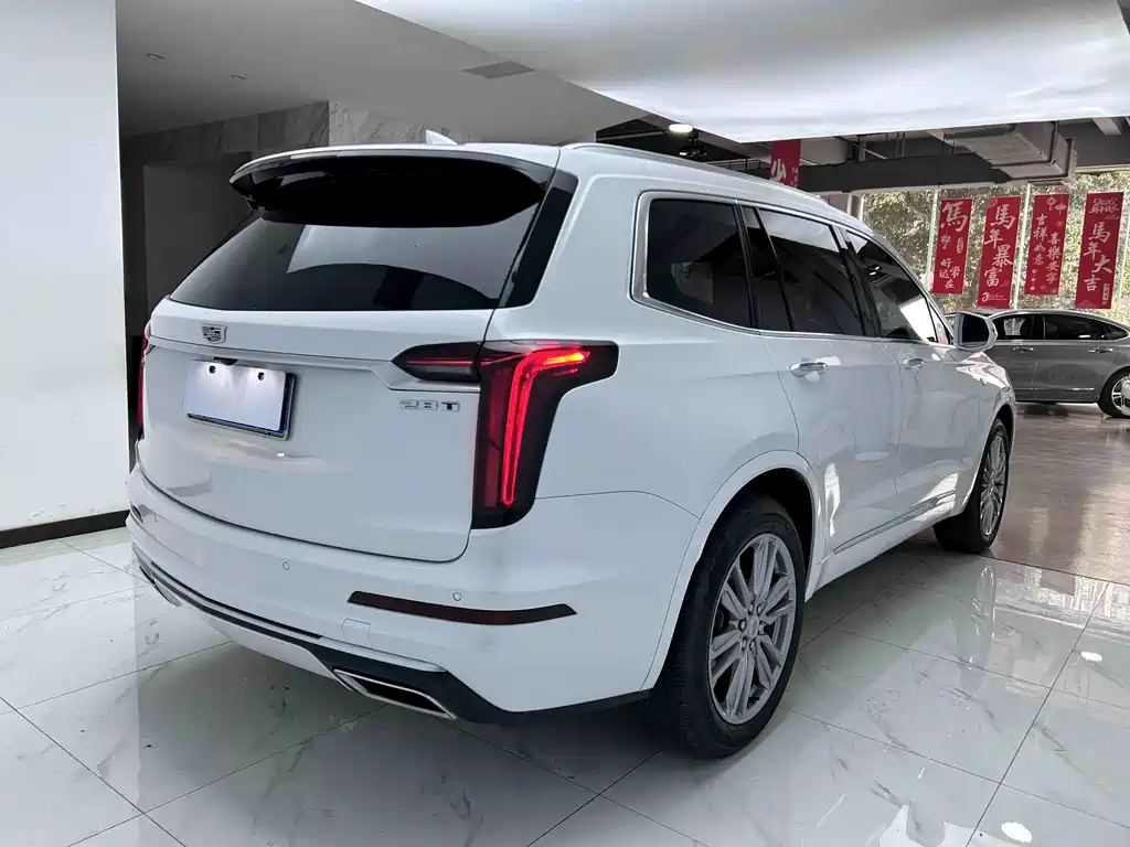 Cadillac Cadillac XT6 2022 2.0T 6-seater FWD Luxury Edition 2022 - thumbnail 6