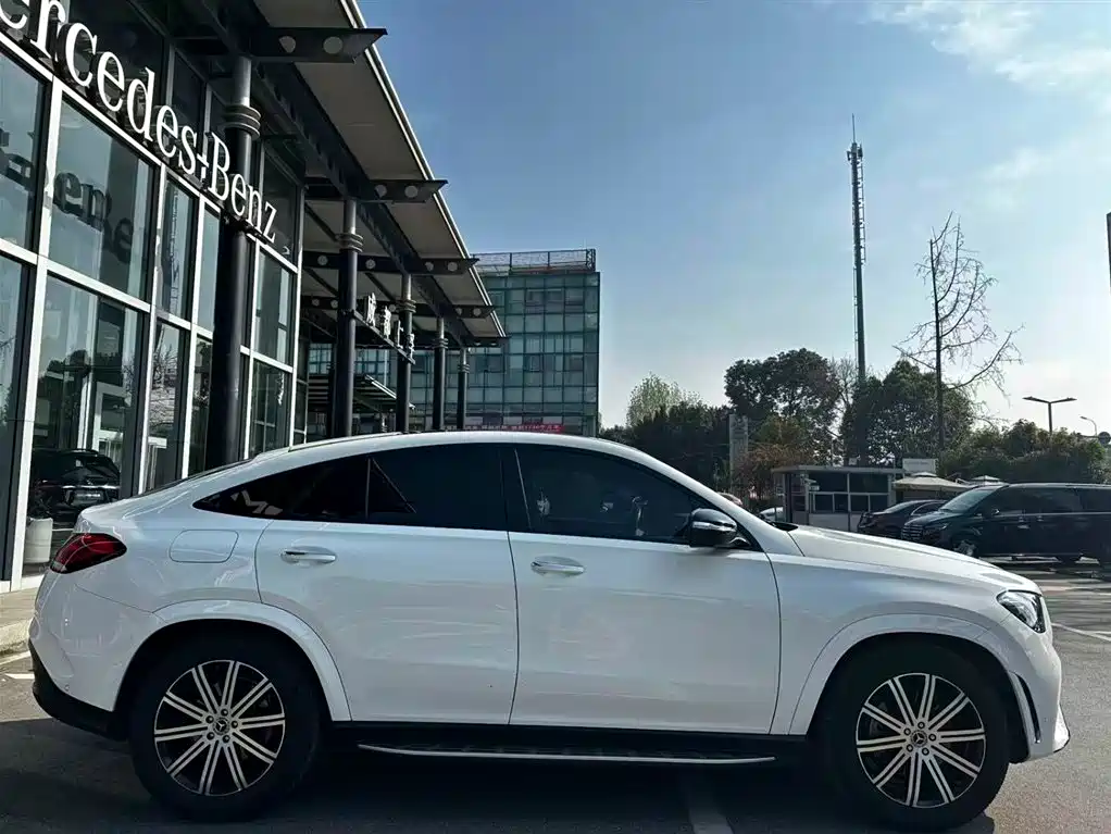 Mercedes-Benz Mercedes-Benz GLE Coupe 2020 GLE 350 4MATIC Luxury Coupe SUV 2021 - thumbnail 5