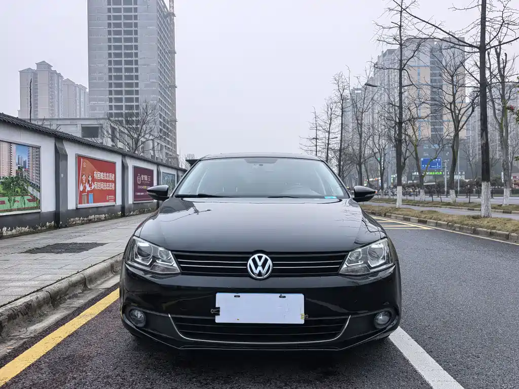 Volkswagen Volkswagen Sagitar 2014 Facelift 1.6L Automatic Comfort Edition 2014 - thumbnail 2