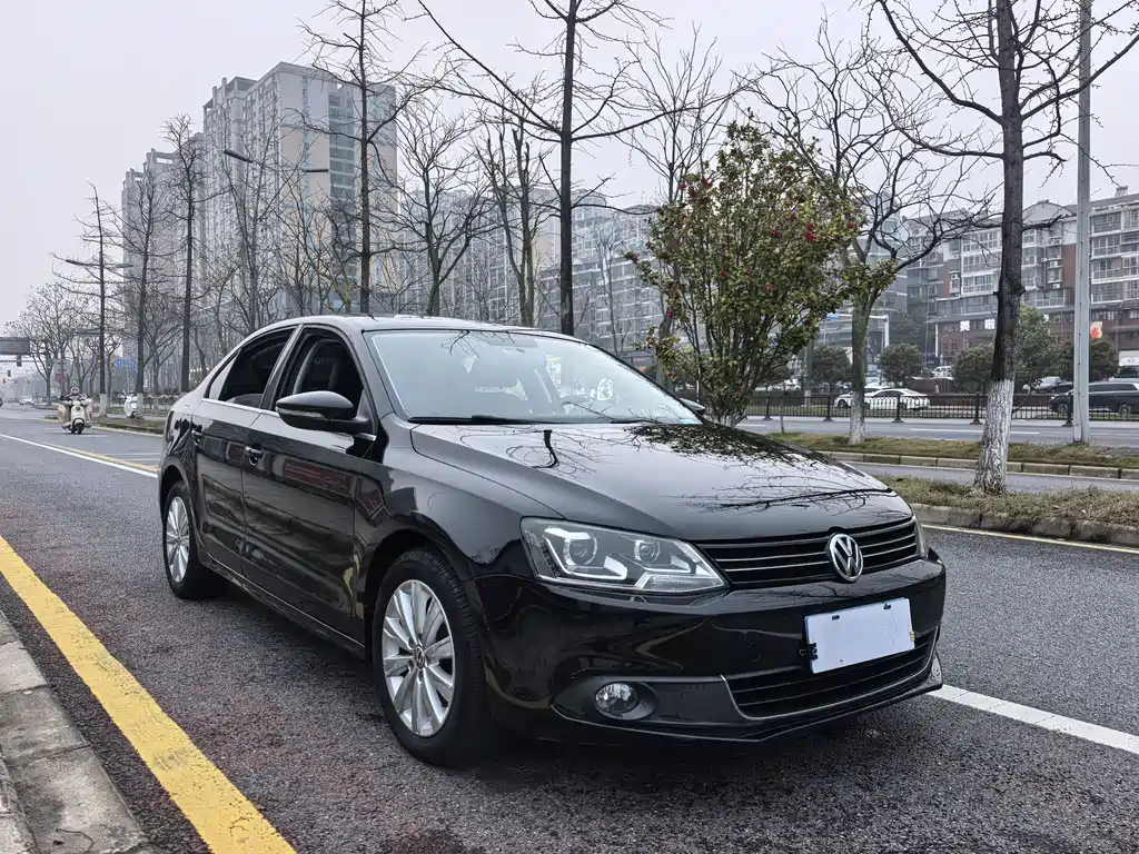 Volkswagen Volkswagen Sagitar 2014 Facelift 1.6L Automatic Comfort Edition 2014 - thumbnail 3
