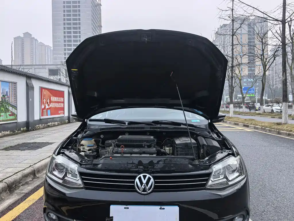 Volkswagen Volkswagen Sagitar 2014 Facelift 1.6L Automatic Comfort Edition 2014 - thumbnail 4