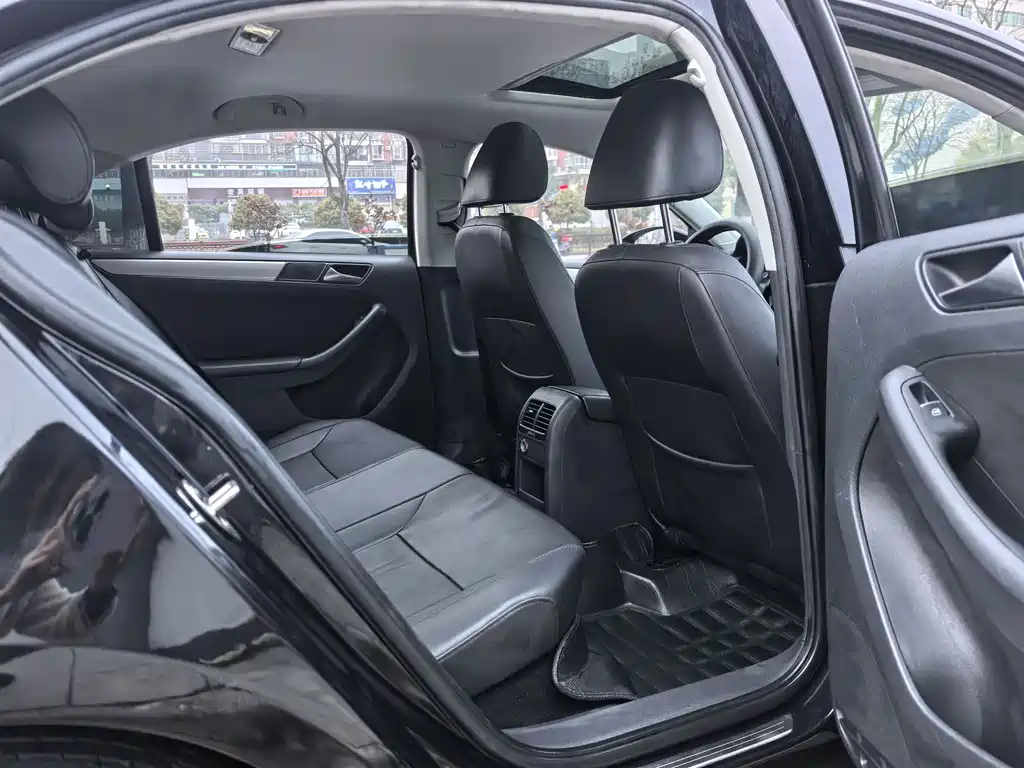 Volkswagen Volkswagen Sagitar 2014 Facelift 1.6L Automatic Comfort Edition 2014 - thumbnail 6