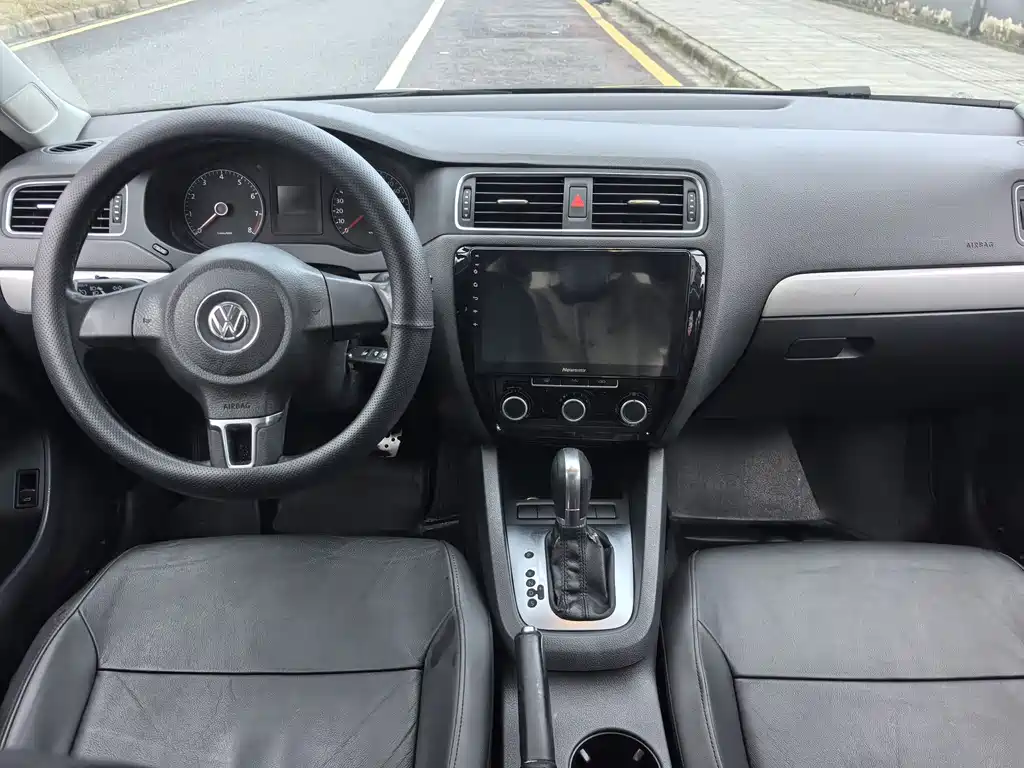 Volkswagen Volkswagen Sagitar 2014 Facelift 1.6L Automatic Comfort Edition 2014 - thumbnail 11