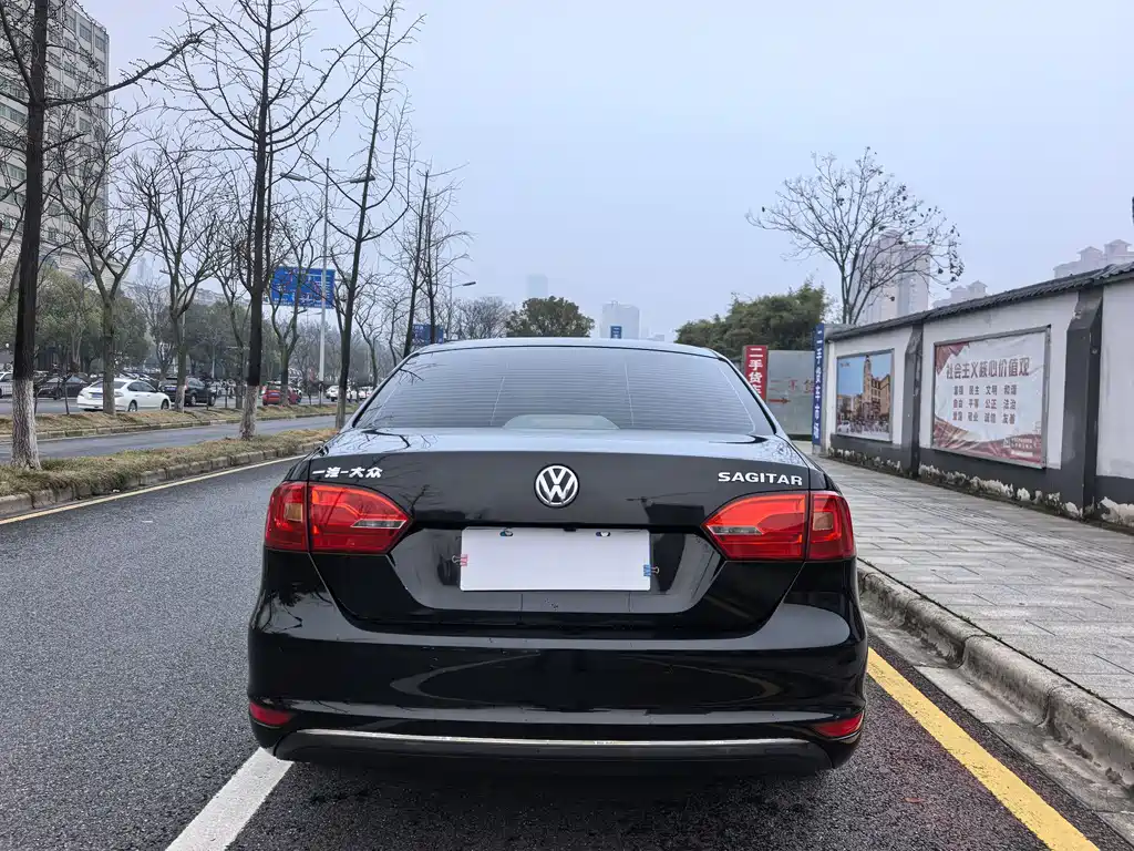 Volkswagen Volkswagen Sagitar 2014 Facelift 1.6L Automatic Comfort Edition 2014 - thumbnail 15