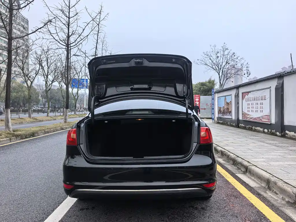 Volkswagen Volkswagen Sagitar 2014 Facelift 1.6L Automatic Comfort Edition 2014 - thumbnail 16