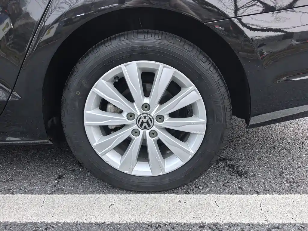 Volkswagen Volkswagen Sagitar 2014 Facelift 1.6L Automatic Comfort Edition 2014 - thumbnail 17