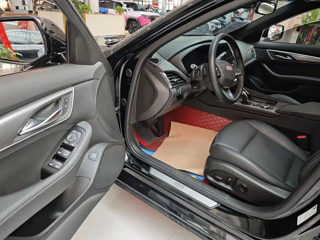 Cadillac Cadillac CT5 2023 28T Luxury (Standard) 2023 - thumbnail 6