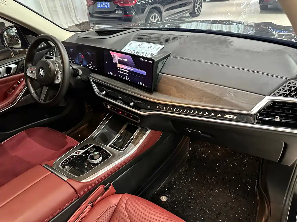 BMW BMW X5 2025 xDrive 30Li M Sport Shadow Night Package 2025 - thumbnail 11