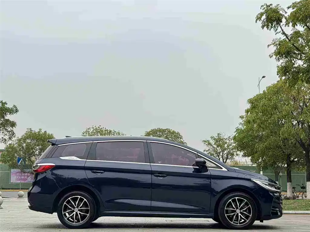 BYD BYD Song MAX 2018 1.5T Automatic Intelligent Elite 6-seater 2018 - thumbnail 7