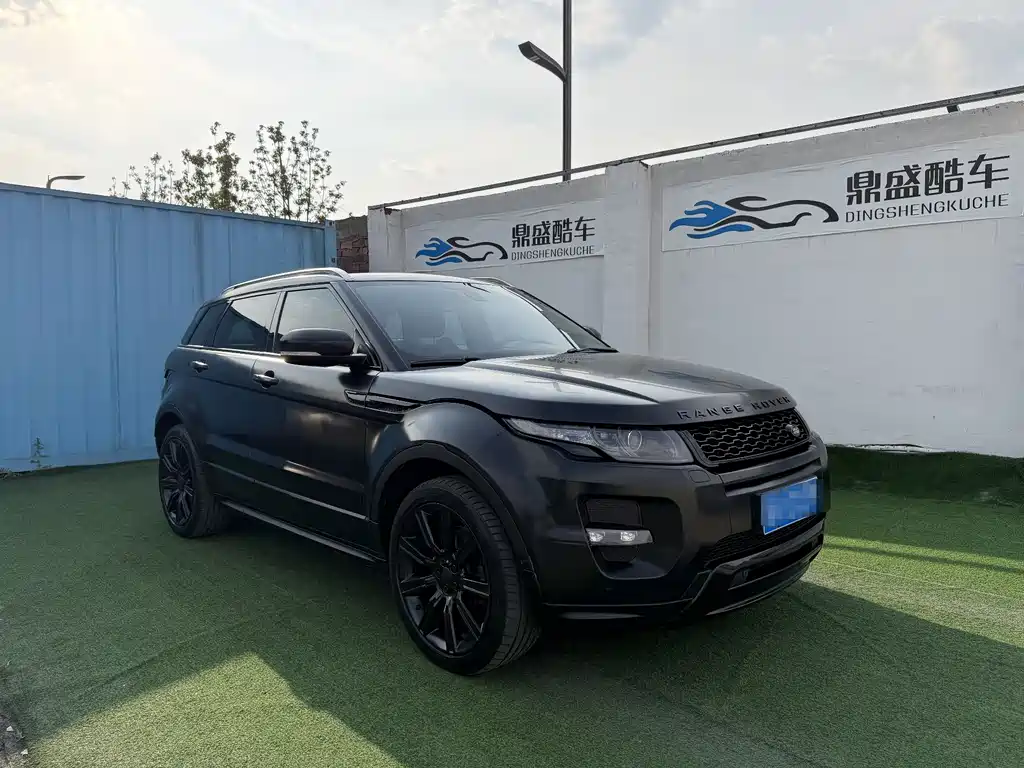 Land Rover Range Rover Evoque (Imported) 2014 Model 2.0T 5-Door Christmas Limited Edition 2014 - thumbnail 3