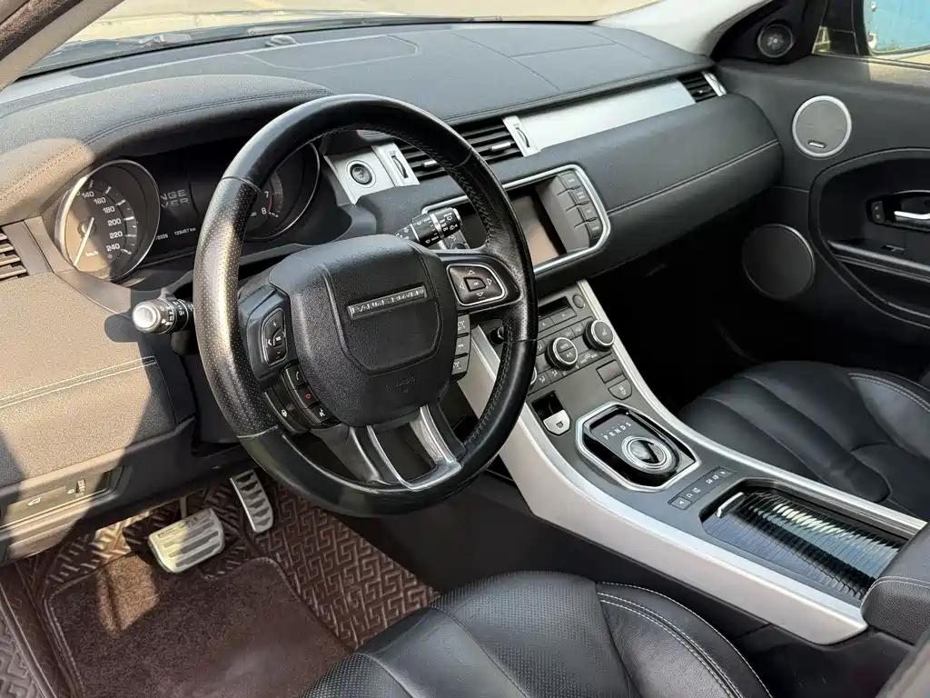 Land Rover Range Rover Evoque (Imported) 2014 Model 2.0T 5-Door Christmas Limited Edition 2014 - thumbnail 12