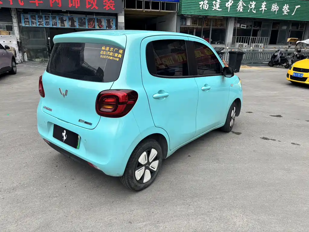 Wuling Motors Wuling Hongguang MINIEV 2025 Model Year 4th Generation 4-Door Advanced Version 2025 - thumbnail 5