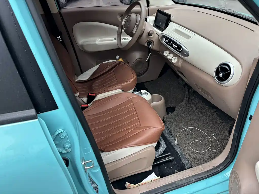 Wuling Motors Wuling Hongguang MINIEV 2025 Model Year 4th Generation 4-Door Advanced Version 2025 - thumbnail 10
