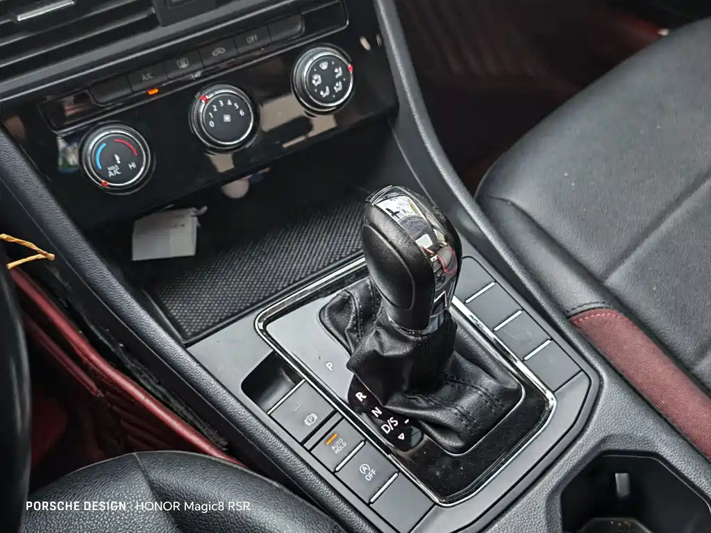 Volkswagen Volkswagen Bora 2020 1.5L Automatic Comfort Model 2020 - thumbnail 9