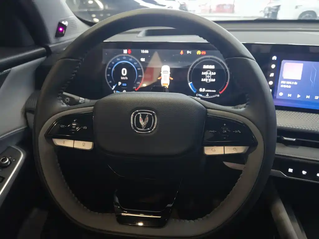 Changan Changan CS75 PLUS 2022 Second Generation 1.5T Automatic Navigation Edition 2023 - thumbnail 18