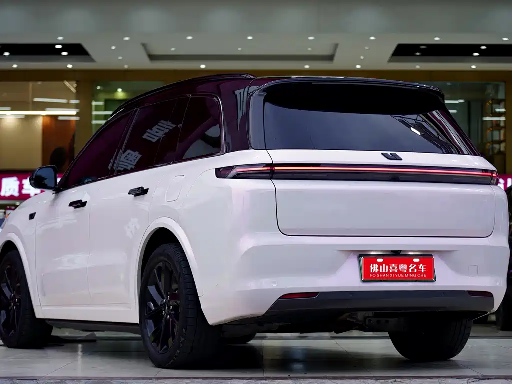 Li Auto Li L8 2023 Pro 2022 - thumbnail 2