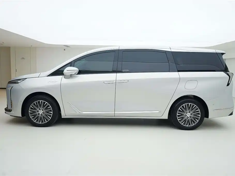 Buick Buick GL8 New Energy 2024 Landtrek Luxury Edition 7-seater 2024 - thumbnail 3