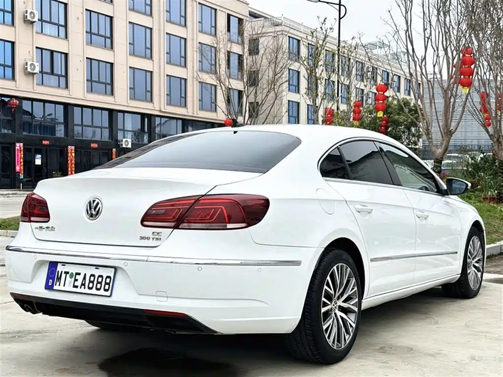 Volkswagen Volkswagen CC 2018 1.8TSI Luxury Edition 2018 - thumbnail 4