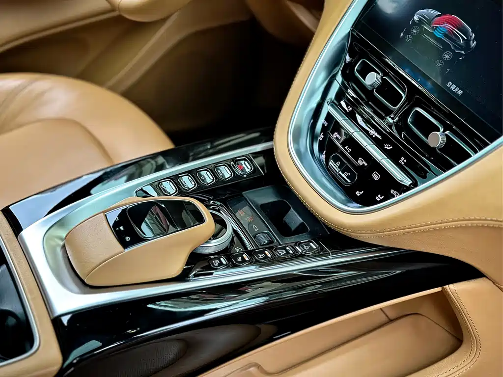 Aston Martin Aston Martin DBX 2020 4.0T V8 2021 - thumbnail 14