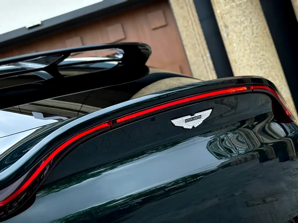 Aston Martin Aston Martin DBX 2020 4.0T V8 2021 - thumbnail 25