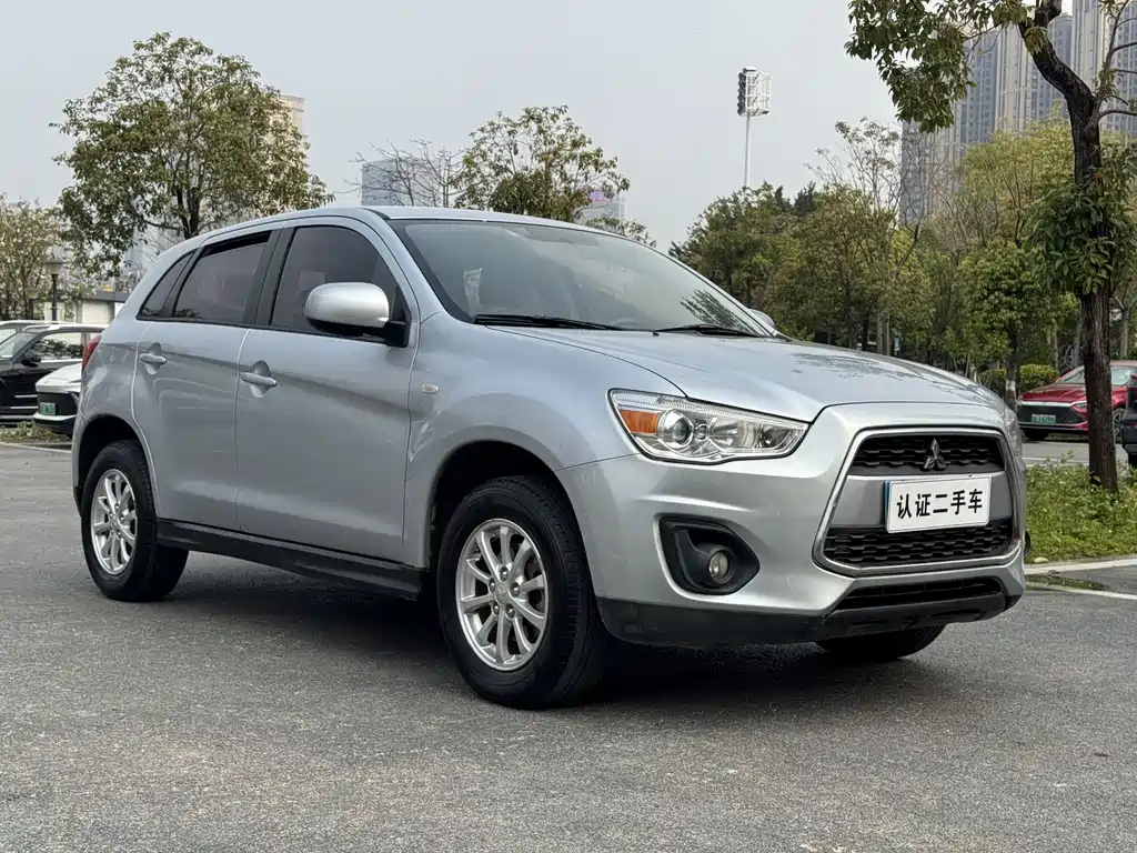 Mitsubishi Mitsubishi ASX 2013 1.6L Manual 2WD Standard Edition 2015 - thumbnail 3