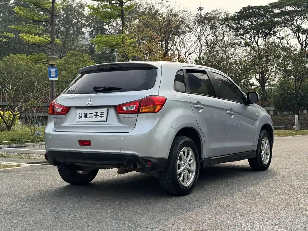 Mitsubishi Mitsubishi ASX 2013 1.6L Manual 2WD Standard Edition 2015 - thumbnail 25