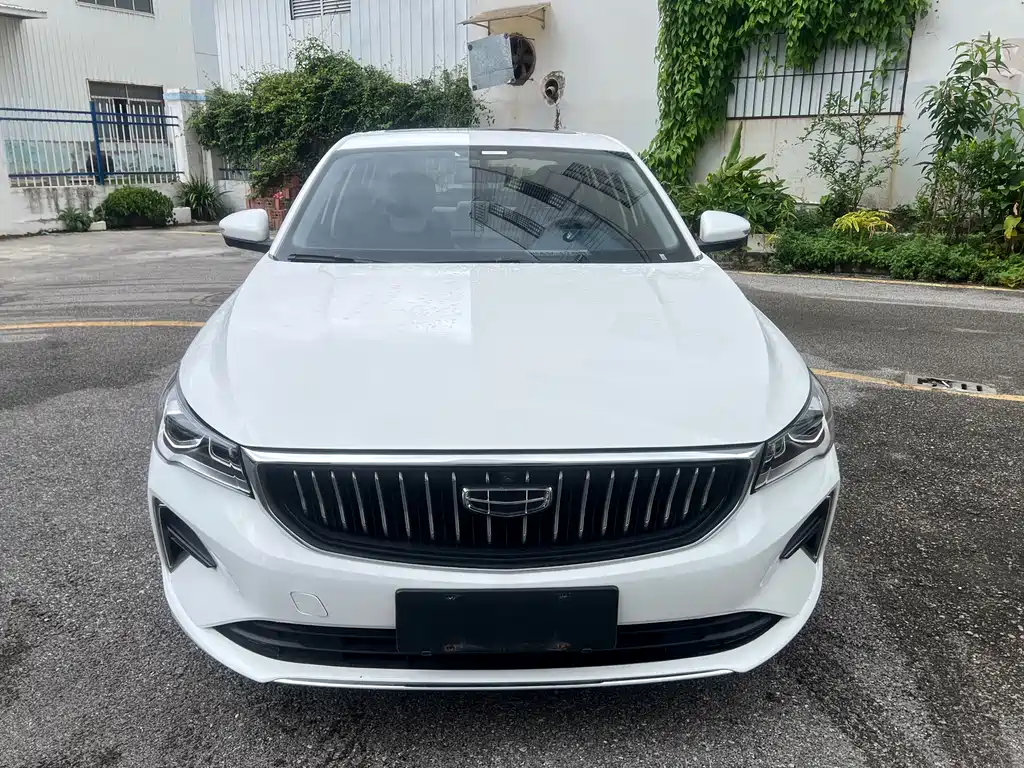 Geely Auto Geely Emgrand 2022 Model Year 4th Generation 1.5L CVT Flagship Edition 2021 - thumbnail 2