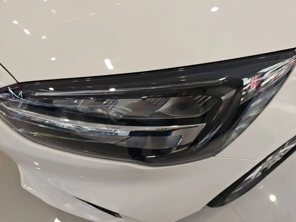 Ford Ford Focus 2021 Hatchback EcoBoost 180 Automatic Trend Edition 2022 - thumbnail 3