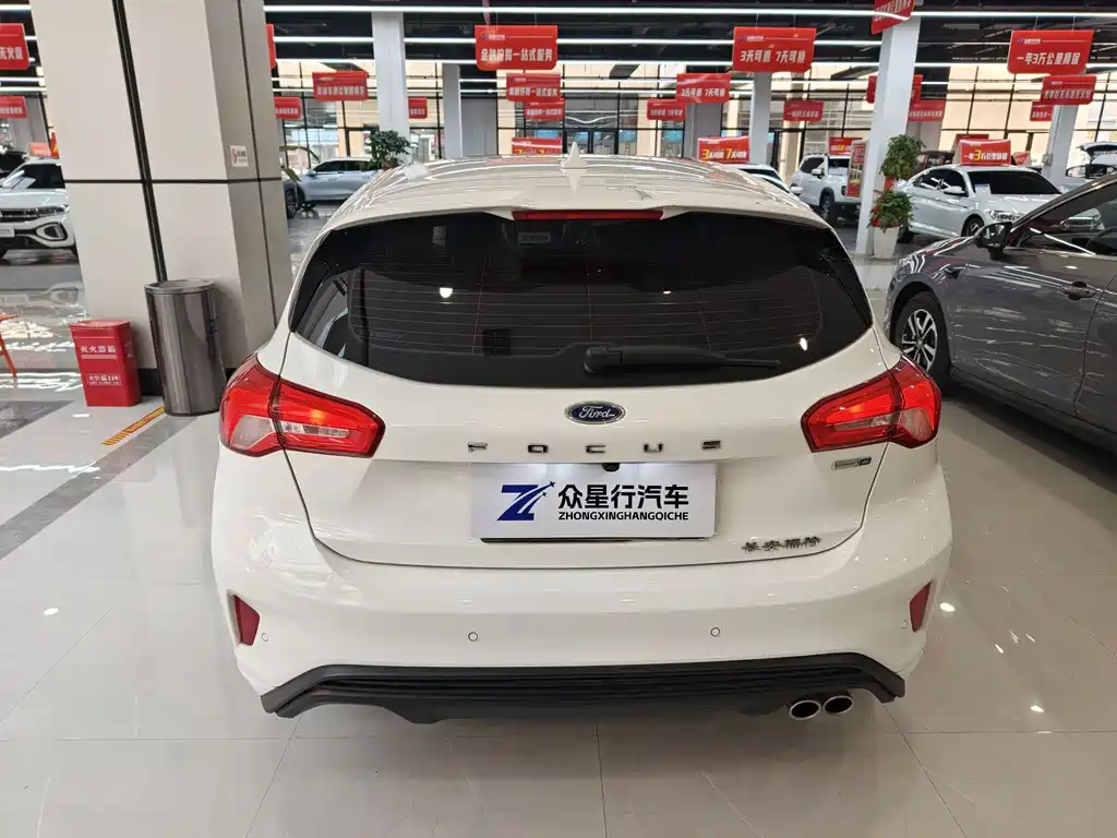 Ford Ford Focus 2021 Hatchback EcoBoost 180 Automatic Trend Edition 2022 - thumbnail 17