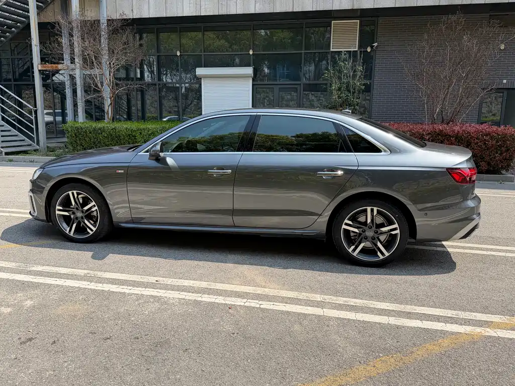 Audi Audi A4L 2021 40 TFSI Premium Life Edition 2021 - thumbnail 19