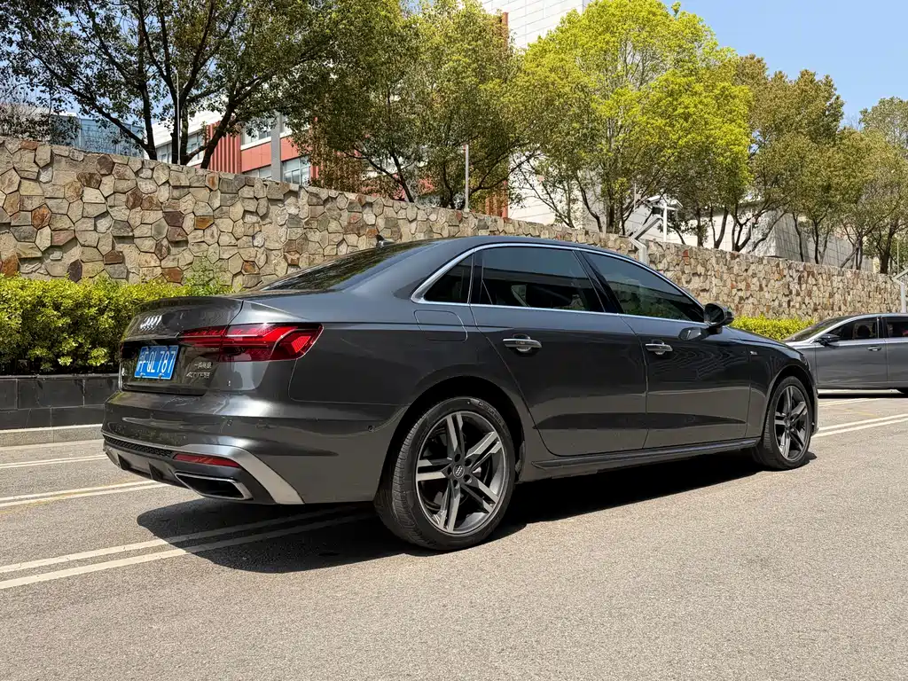 Audi Audi A4L 2021 40 TFSI Premium Life Edition 2021 - thumbnail 23
