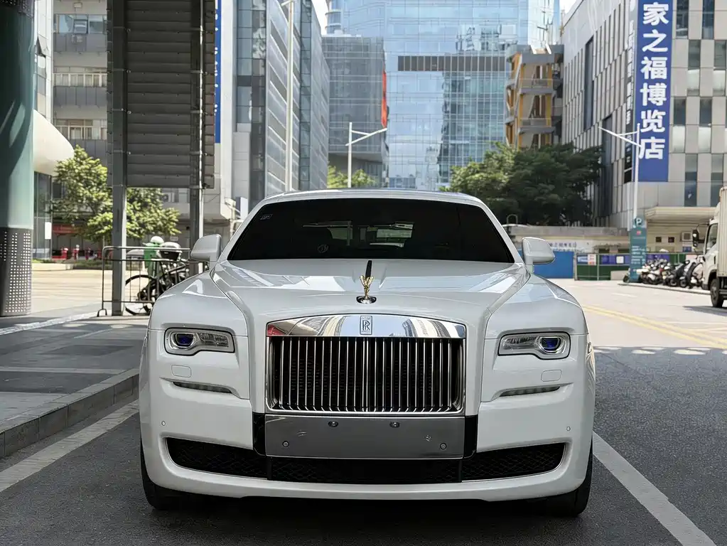 Rolls-Royce Ghost 2015 Series II Standard 2017 - thumbnail 2