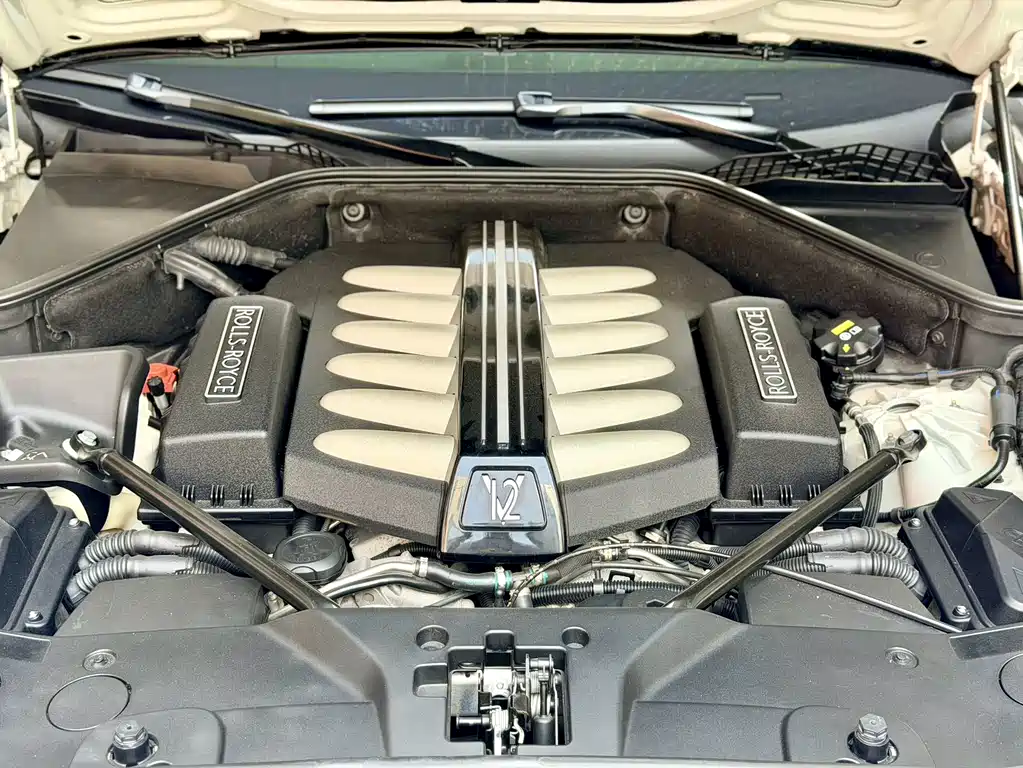 Rolls-Royce Ghost 2015 Series II Standard 2017 - thumbnail 5