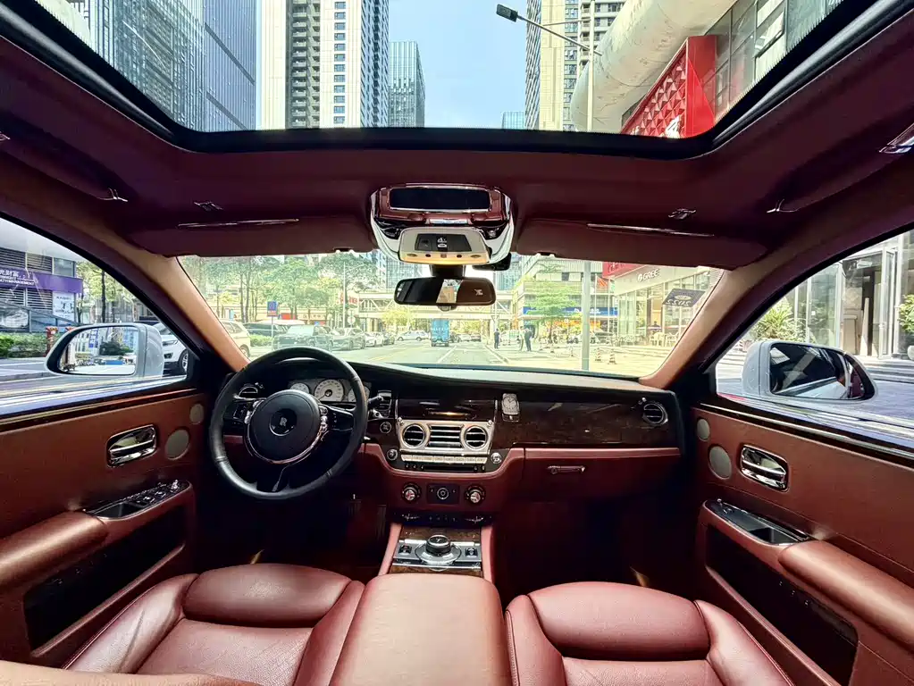 Rolls-Royce Ghost 2015 Series II Standard 2017 - thumbnail 9