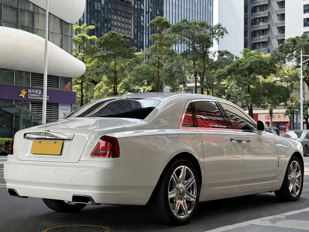 Rolls-Royce Ghost 2015 Series II Standard 2017 - thumbnail 17