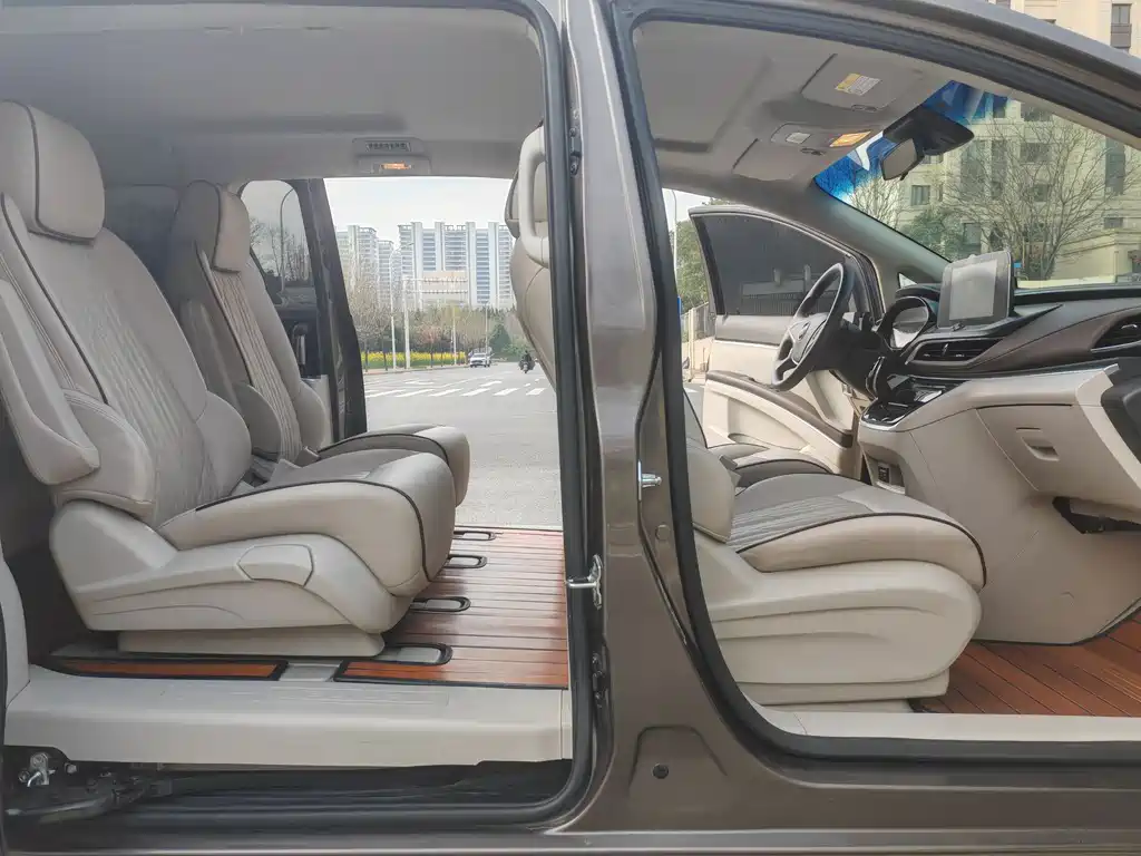 Buick Buick GL8 2023 Land Business Class Comfort Edition 2023 - thumbnail 9