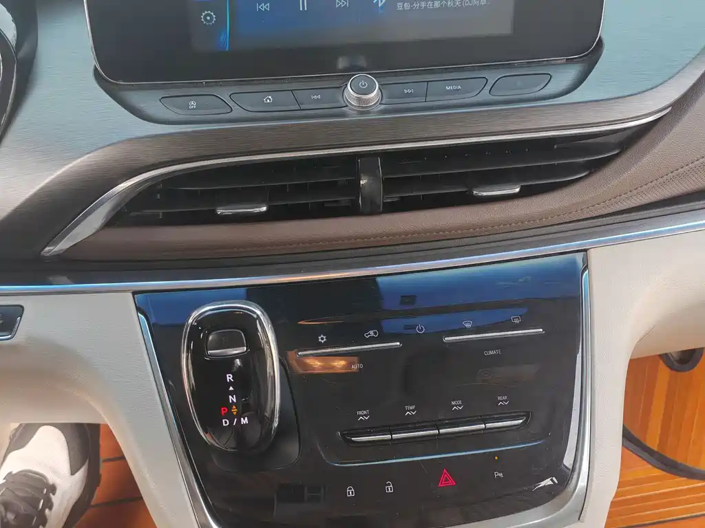 Buick Buick GL8 2023 Land Business Class Comfort Edition 2023 - thumbnail 16