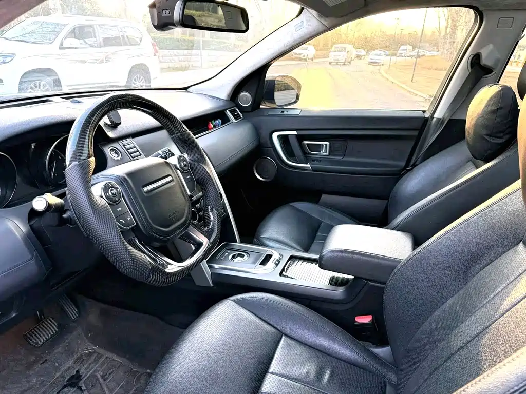 Land Rover Discovery Sport 2018 240PS SE 2018 - thumbnail 4