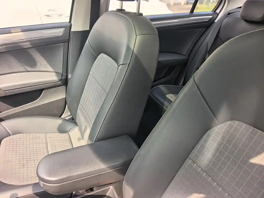 Volkswagen Volkswagen Santana 2016 1.6L Automatic Comfort Edition 2018 - thumbnail 13