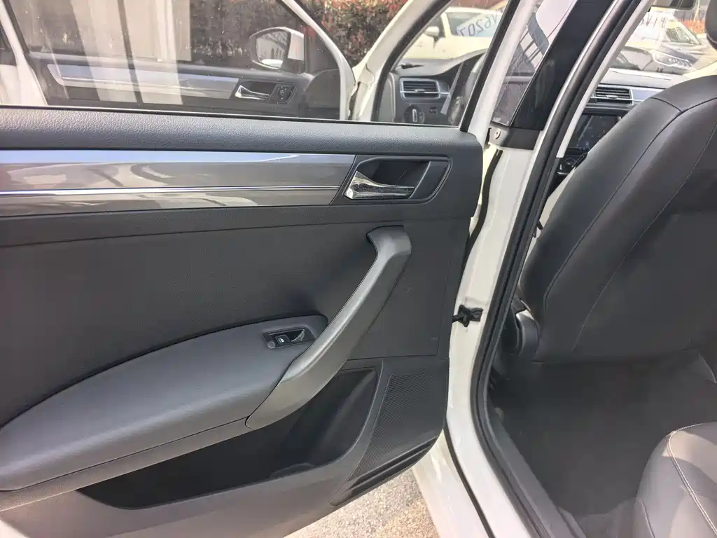 Volkswagen Volkswagen Santana 2016 1.6L Automatic Comfort Edition 2018 - thumbnail 15