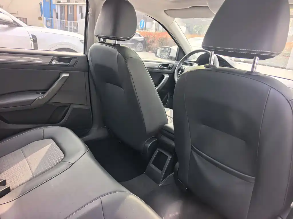 Volkswagen Volkswagen Santana 2016 1.6L Automatic Comfort Edition 2018 - thumbnail 20