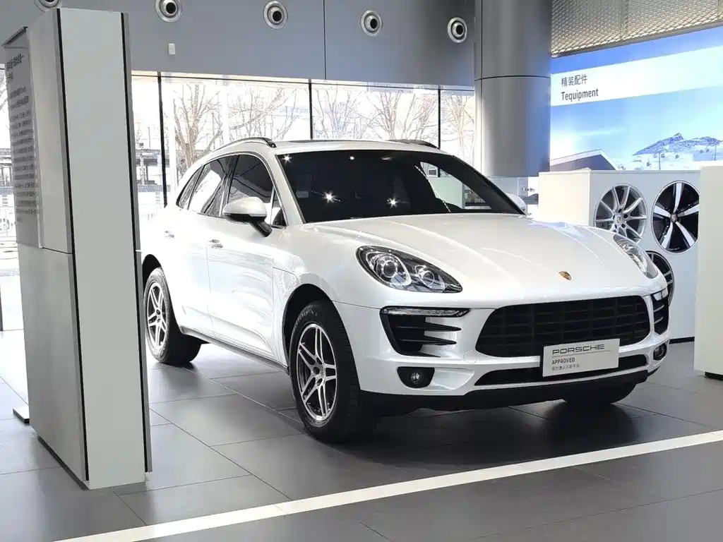 Porsche Porsche Macan 2017 Macan 2.0T 2017 - thumbnail 3